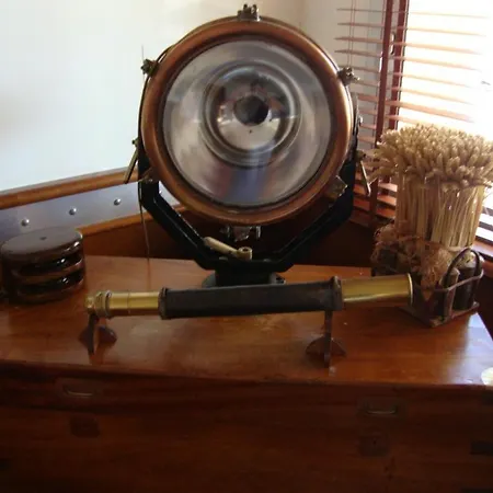 L'amiral LʼÎle-Rousse