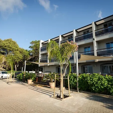 L'amiral Hotel L'Ile-Rousse (Corsica)