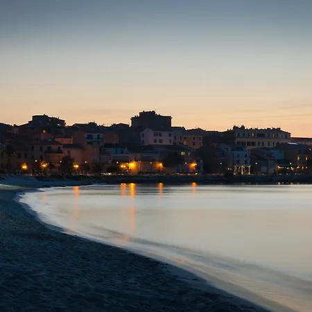 L'amiral 3* L'Ile-Rousse (Corsica)