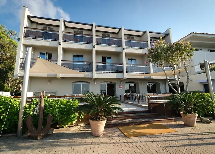 L'amiral Hotel LʼÎle-Rousse